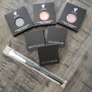 Younique Moodstruck Pressed Shadows
